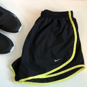 Nike Tempo Short